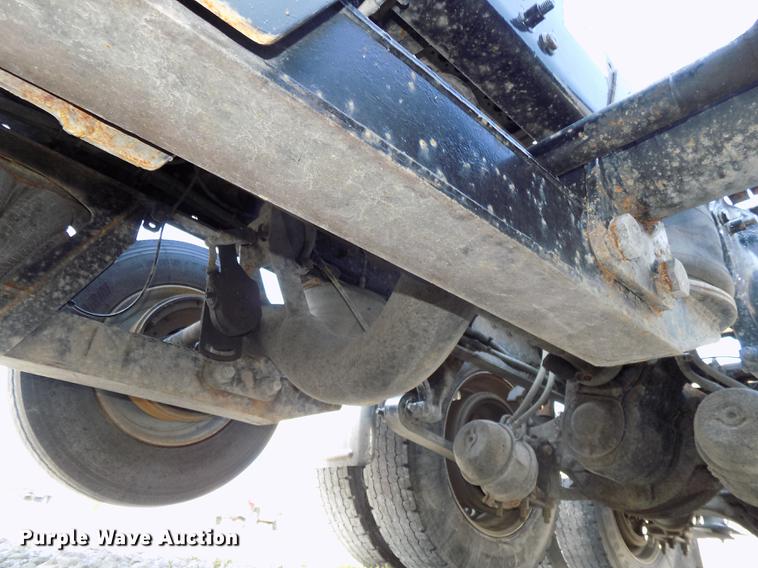 image for item DB8579 2007 Freightliner FLD132 XL Classic semi truck