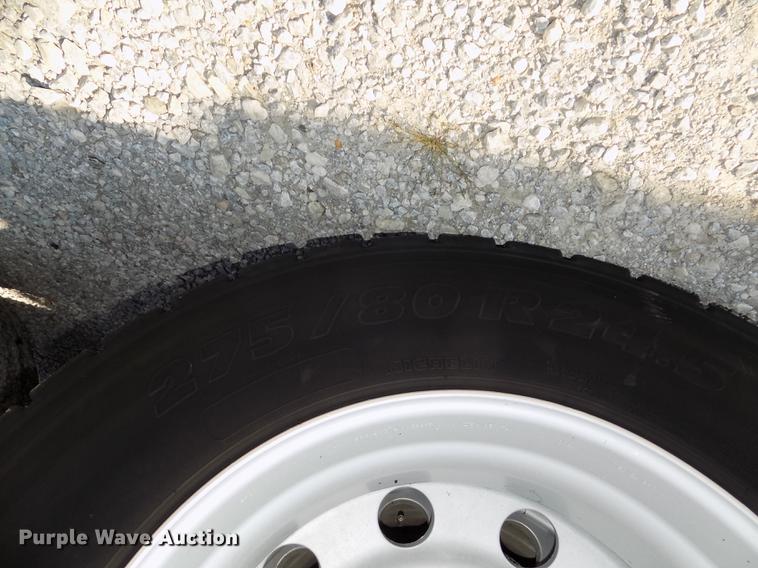 image for item DB8579 2007 Freightliner FLD132 XL Classic semi truck