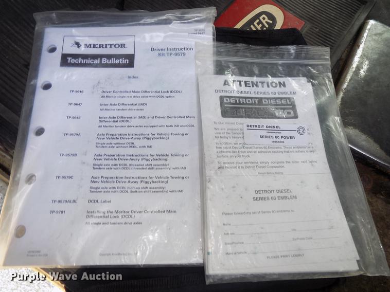 image for item DB8579 2007 Freightliner FLD132 XL Classic semi truck