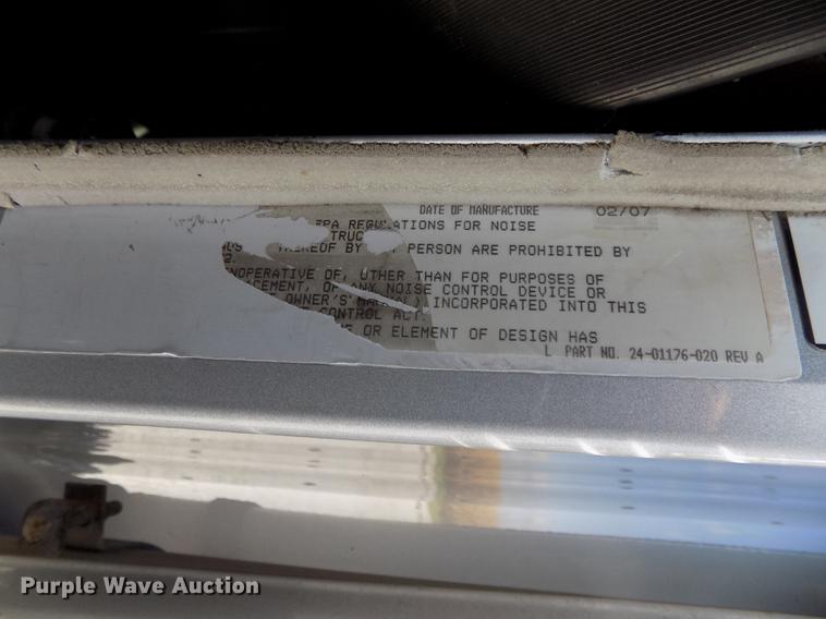 image for item DB8579 2007 Freightliner FLD132 XL Classic semi truck