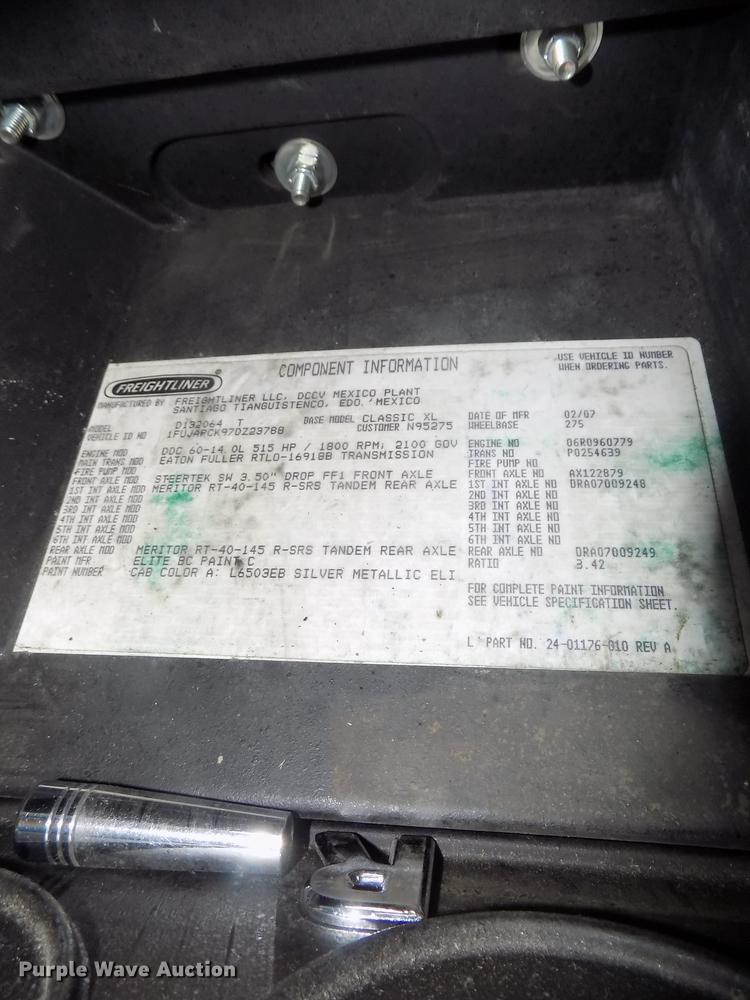 image for item DB8579 2007 Freightliner FLD132 XL Classic semi truck