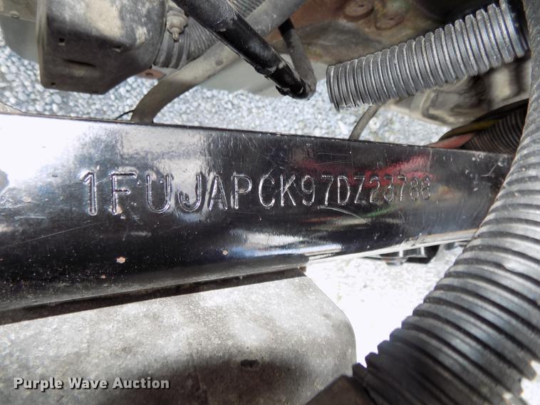 image for item DB8579 2007 Freightliner FLD132 XL Classic semi truck