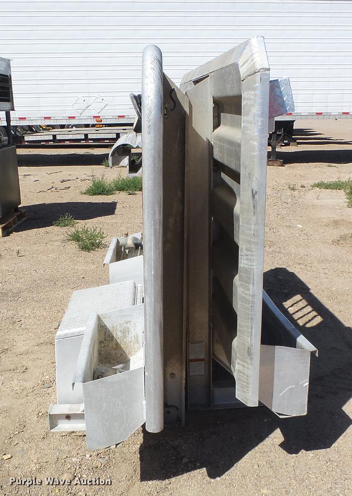 image for item DD5883 (2) headache racks