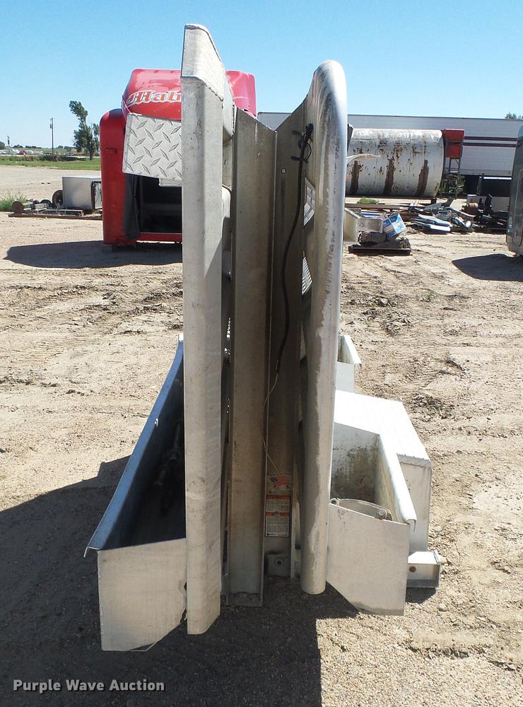 image for item DD5883 (2) headache racks