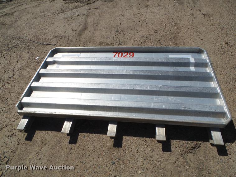 image for item DD5883 (2) headache racks