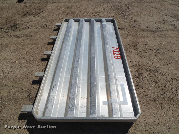 image for item DD5883 (2) headache racks