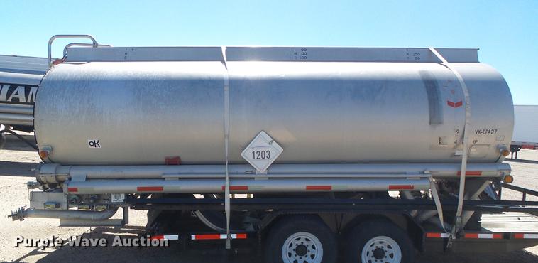 image for item DD5885 1979 Timpte Beall bulk delivery tank