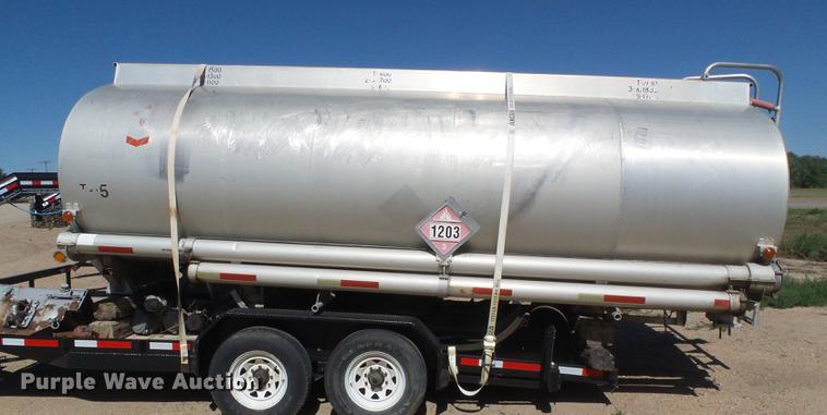 image for item DD5885 1979 Timpte Beall bulk delivery tank