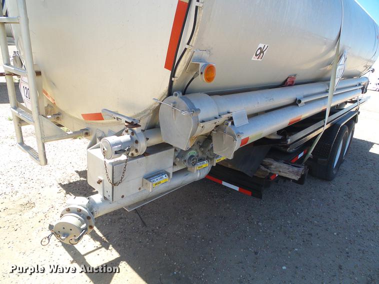 image for item DD5885 1979 Timpte Beall bulk delivery tank