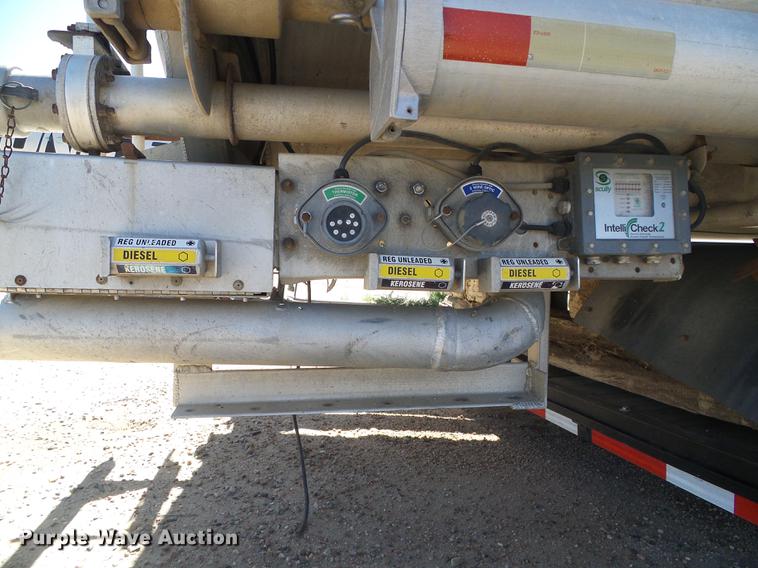 image for item DD5885 1979 Timpte Beall bulk delivery tank