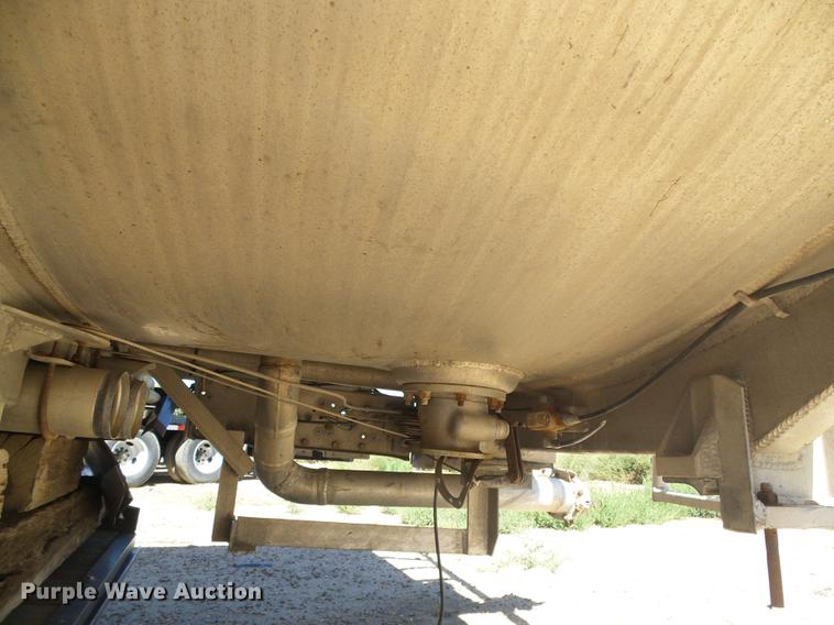 image for item DD5885 1979 Timpte Beall bulk delivery tank