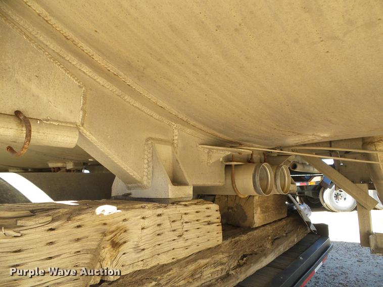 image for item DD5885 1979 Timpte Beall bulk delivery tank