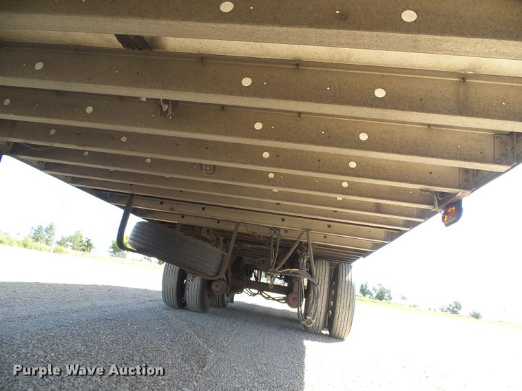 image for item DD5886 2006 Utility VS2RA 3000R refrigerated van trailer