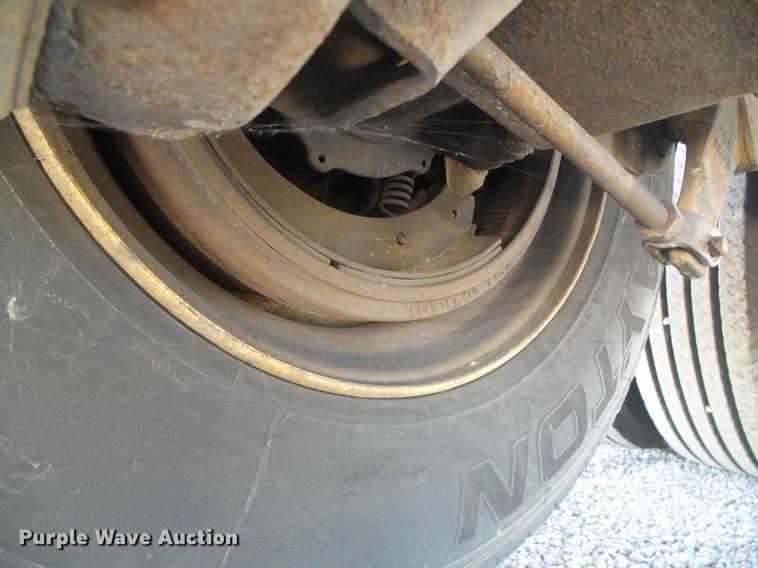 image for item DD5886 2006 Utility VS2RA 3000R refrigerated van trailer