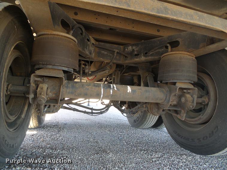 image for item DD5886 2006 Utility VS2RA 3000R refrigerated van trailer