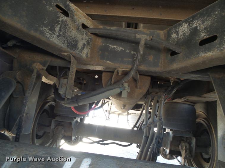 image for item DD5886 2006 Utility VS2RA 3000R refrigerated van trailer