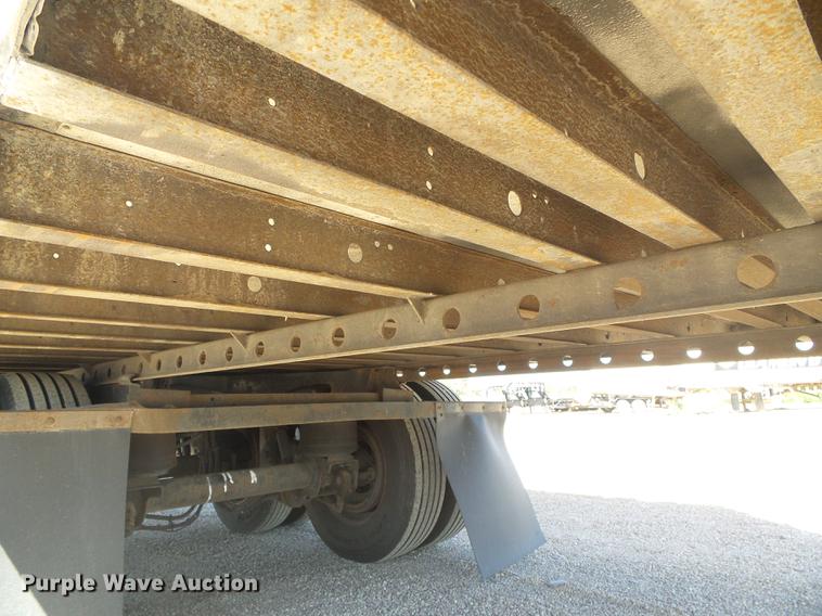 image for item DD5886 2006 Utility VS2RA 3000R refrigerated van trailer