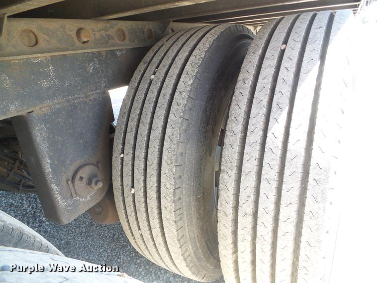 image for item DD5886 2006 Utility VS2RA 3000R refrigerated van trailer