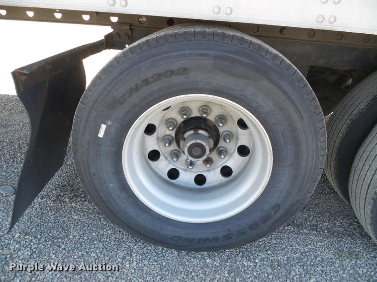 image for item DD5886 2006 Utility VS2RA 3000R refrigerated van trailer