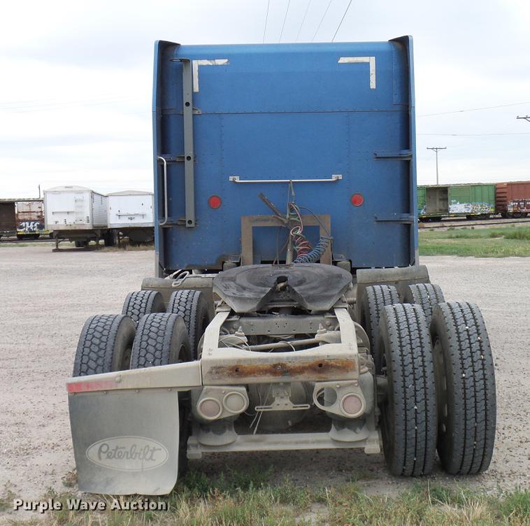 image for item DD5929 1999 Peterbilt 377 semi truck