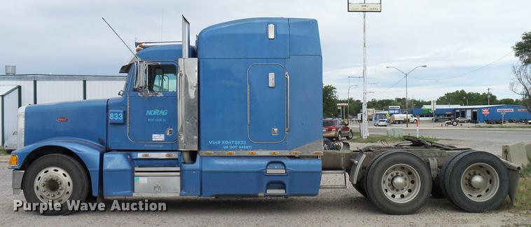 image for item DD5929 1999 Peterbilt 377 semi truck