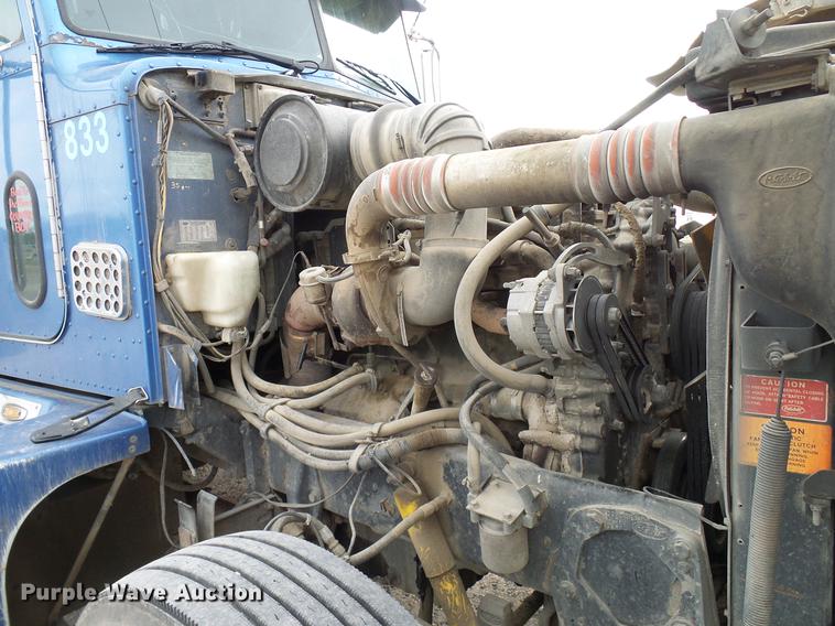 image for item DD5929 1999 Peterbilt 377 semi truck