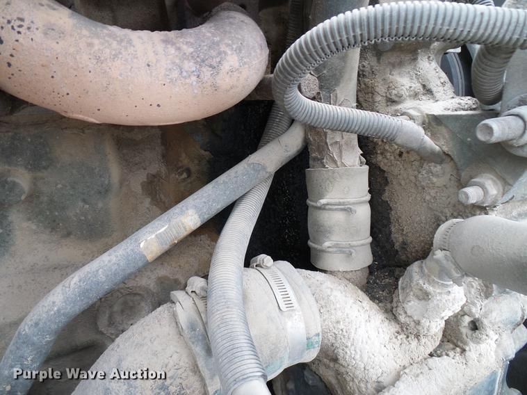 image for item DD5929 1999 Peterbilt 377 semi truck