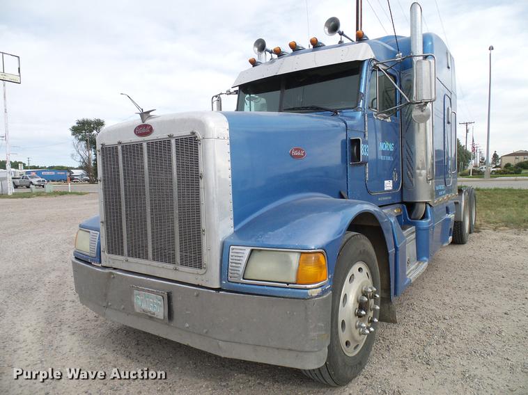 image for item DD5929 1999 Peterbilt 377 semi truck