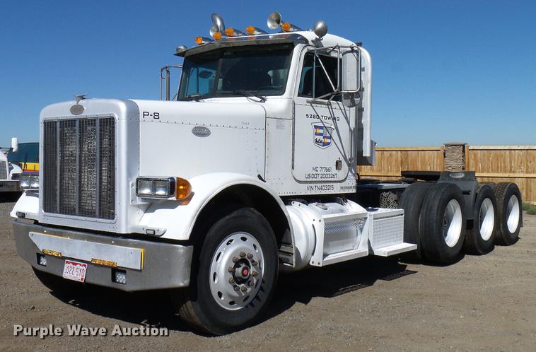 image for item DD5943 1996 Peterbilt 379 semi truck
