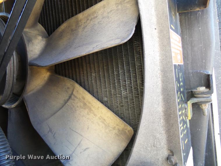 image for item DD5943 1996 Peterbilt 379 semi truck