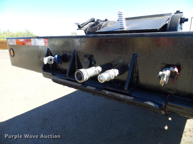 image for item DD5946 2002 Landoll tilt deck equipment trailer