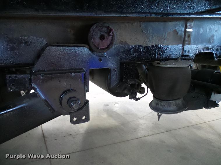 image for item DD5946 2002 Landoll tilt deck equipment trailer