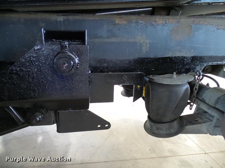 image for item DD5946 2002 Landoll tilt deck equipment trailer