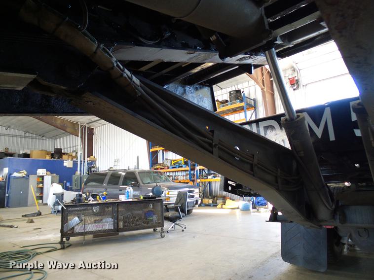 image for item DD5946 2002 Landoll tilt deck equipment trailer