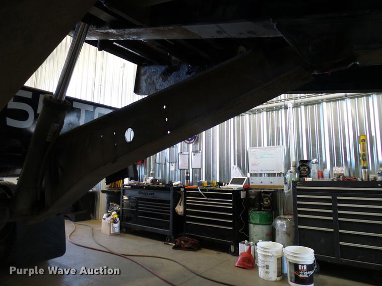 image for item DD5946 2002 Landoll tilt deck equipment trailer