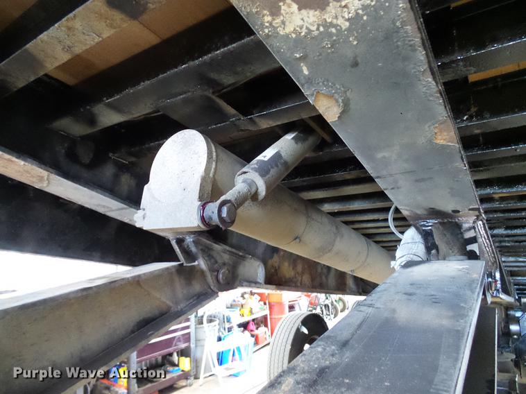 image for item DD5946 2002 Landoll tilt deck equipment trailer