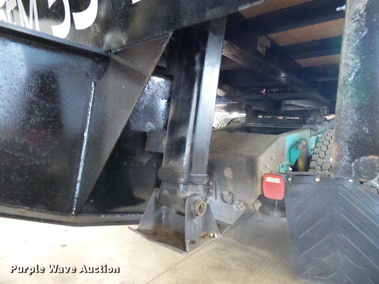 image for item DD5946 2002 Landoll tilt deck equipment trailer