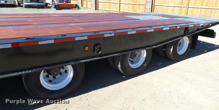 image for item DD5946 2002 Landoll tilt deck equipment trailer