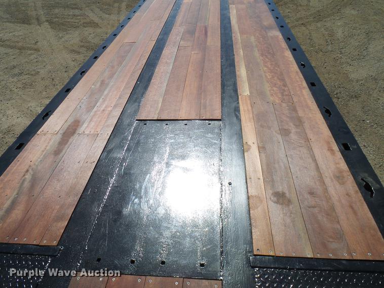 image for item DD5946 2002 Landoll tilt deck equipment trailer