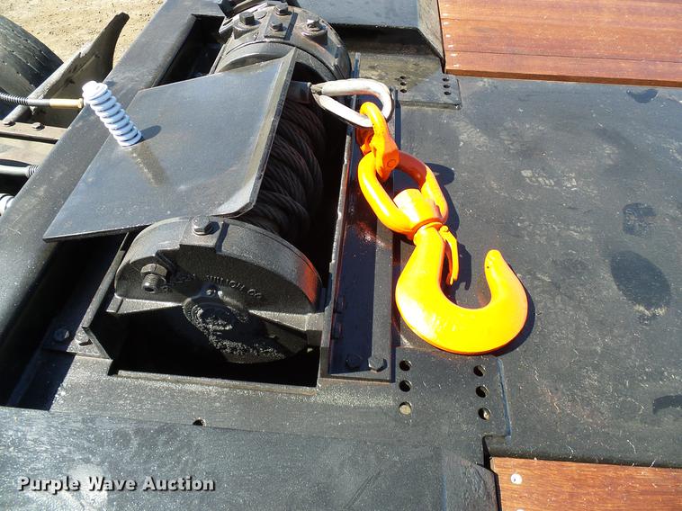 image for item DD5946 2002 Landoll tilt deck equipment trailer