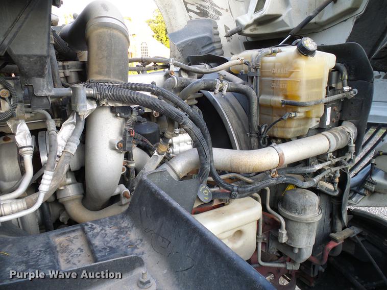 image for item DD8343 2013 International ProStar Plus semi truck