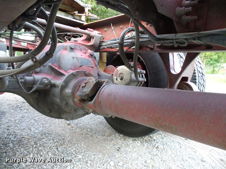 image for item DD8343 2013 International ProStar Plus semi truck