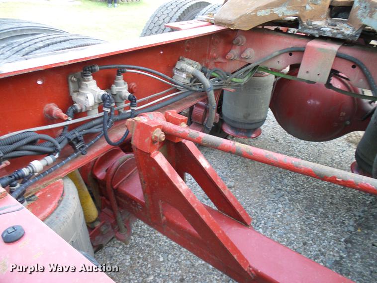 image for item DD8343 2013 International ProStar Plus semi truck