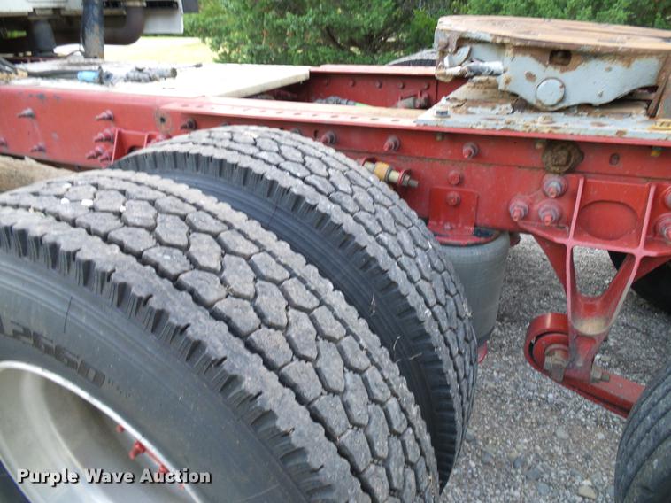 image for item DD8343 2013 International ProStar Plus semi truck