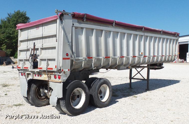 image for item DE4835 1979 Fruehauf end dump trailer