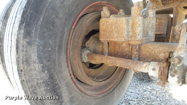 image for item DE4835 1979 Fruehauf end dump trailer