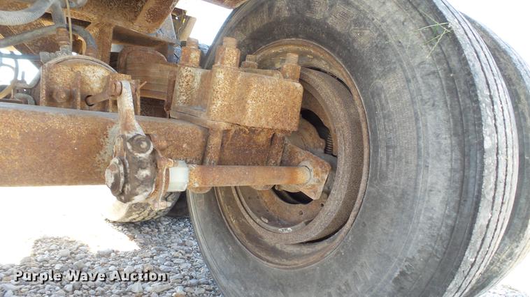 image for item DE4835 1979 Fruehauf end dump trailer