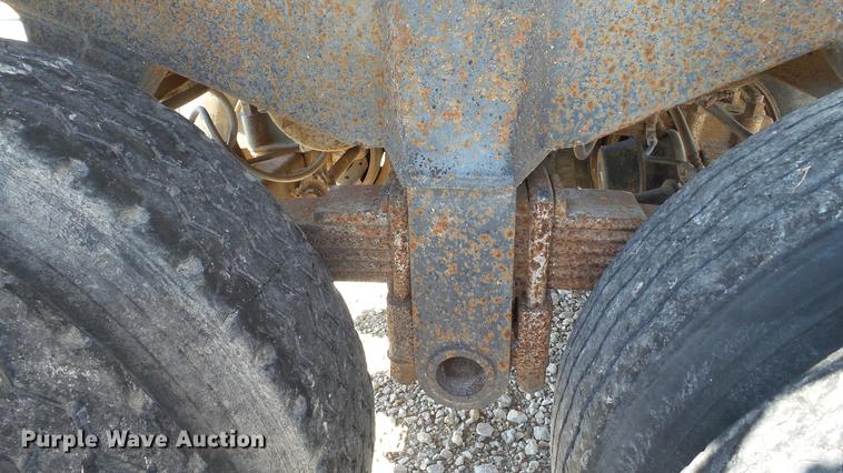 image for item DE4835 1979 Fruehauf end dump trailer