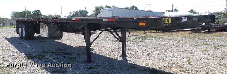 image for item DE4836 1999 Great Dane flatbed trailer