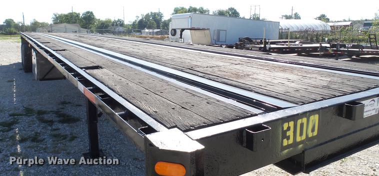 image for item DE4836 1999 Great Dane flatbed trailer